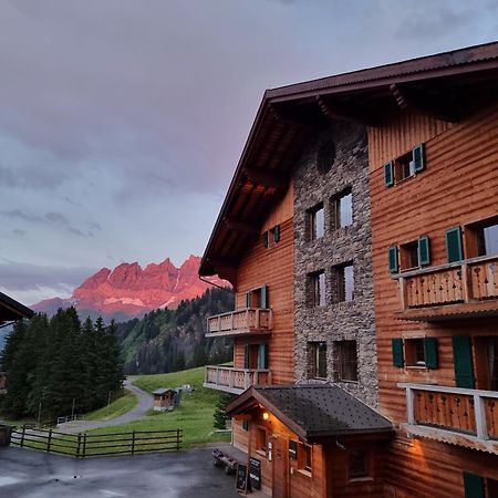 Mountain Lodge, 레 크로세트 외부 사진
